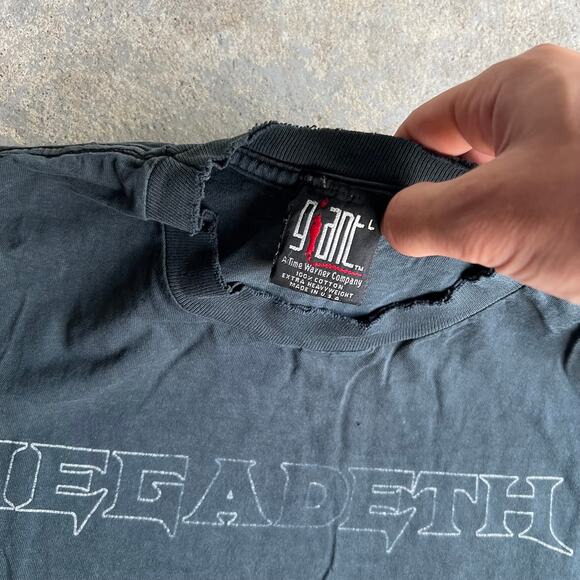 Vintage faded black megadeth giant tag distressed graphic t shirt - Picture 7 of 15